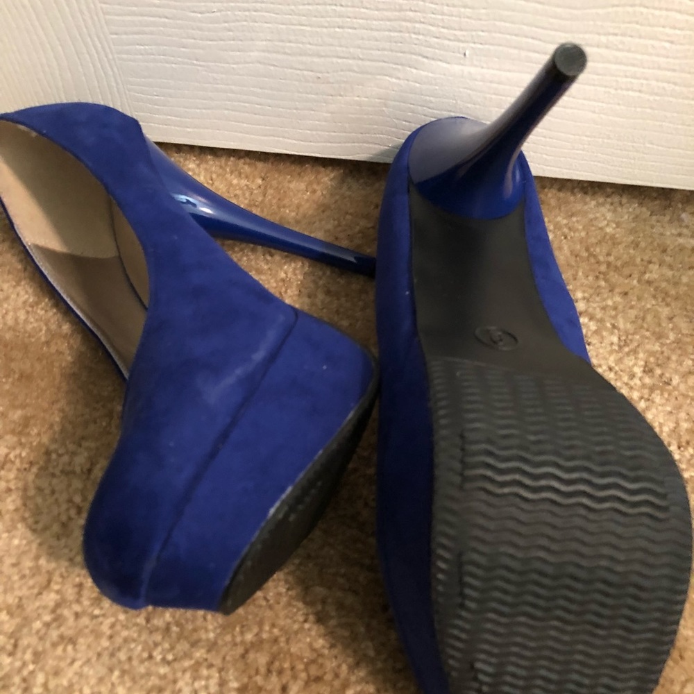 Shoes 👠 - Picture 2 of 5